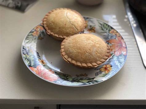 Sunbaem Pies: A Delicious Blend of Traditional Flavors and Culinary Magic